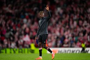 不等了每体:尼科优先考虑巴萨,长期无注册保证后放弃等待