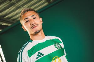 九游体育中国官网-前田大然本赛季状态爆表,46场33球9助其中欧冠攻入4球!