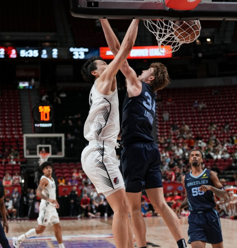 状元VS榜眼!夏联最失败球队诞生!湖人13分大胜,杨瀚森霸气隔扣