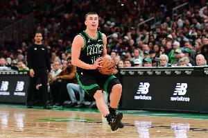 进攻尖兵!普理查德18中8&三分13中5砍下22分5板 正负值+18!