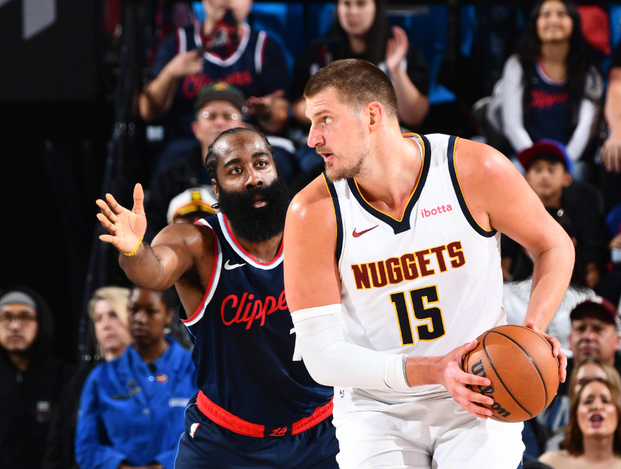 九游体育-11分，23分，6分！NBA联盟第一人亮剑，这是你能拿4亿顶薪的原因