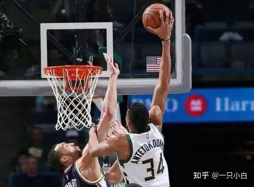 九游体育中国官网-NBA有哪些运动员拥有“非人类”的身材?