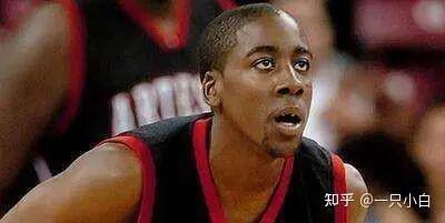 九游体育中国官网-NBA有哪些运动员拥有“非人类”的身材?