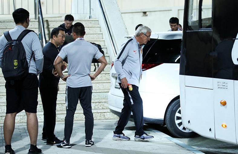 九游体育-多人想接国足 选帅专家组辛苦了!球迷力荐曼联三杰 穆鸟来能气哭