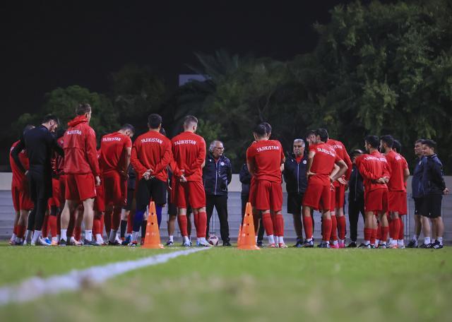 九游体育中国官网-塔吉克斯坦欲与国足同酒店 1月4日过招中国香港