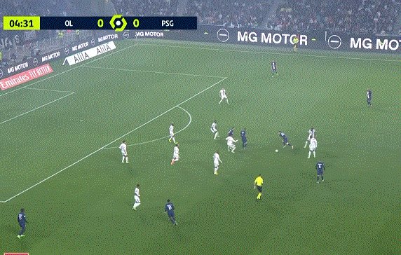 1663537934693007670.gif 九游体育中国官网-【法甲】梅西开场进球 巴黎1比0客胜里昂